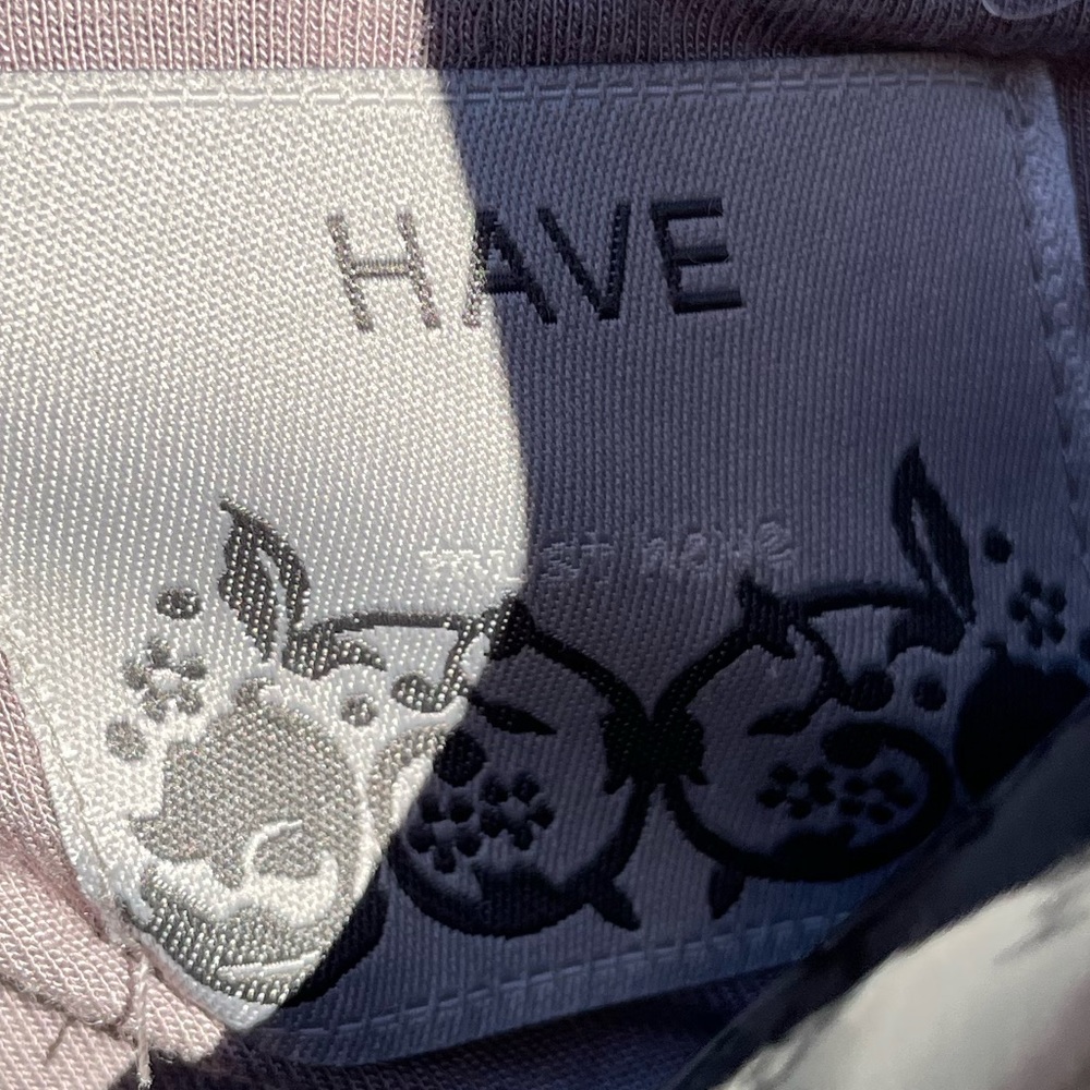 Have Size M - Picture 9 of 10
